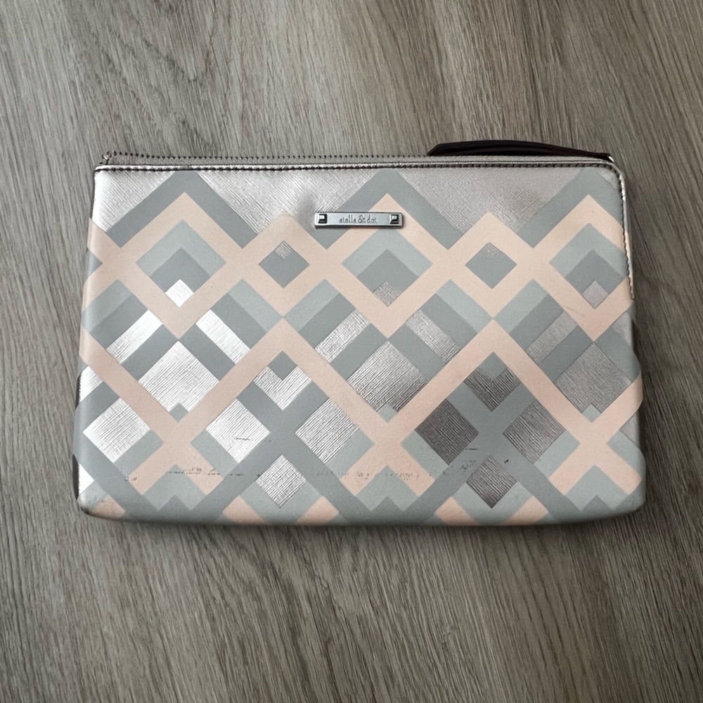 Geometric Silver and Gray Clutch
